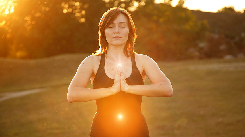 намасте и девушка фото