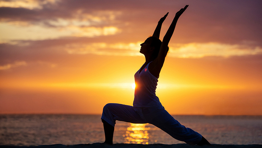 асана и солнце фото