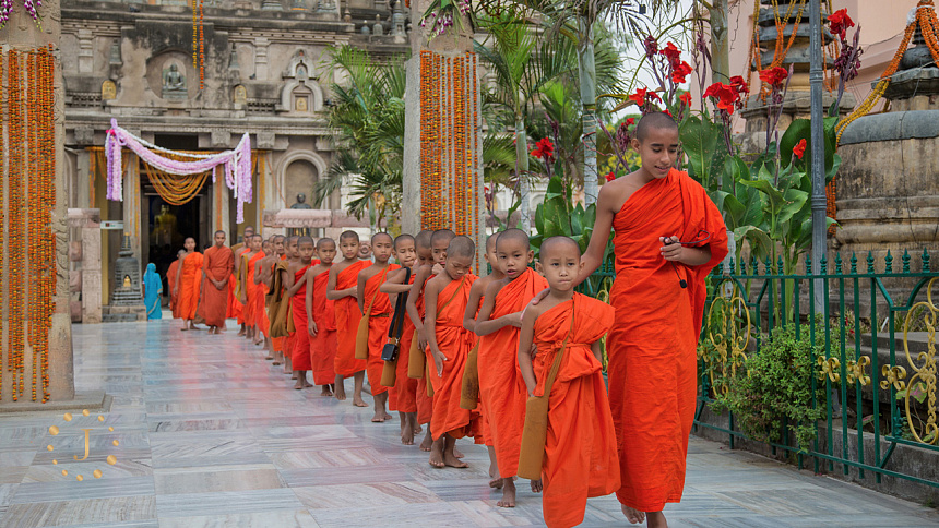 дети монахи фото