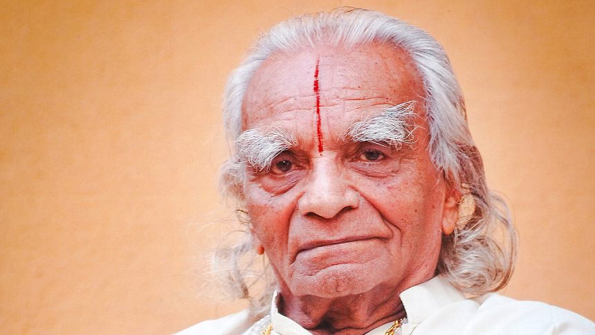 отец хатха-йоги Б. К. С. Айенгар фото