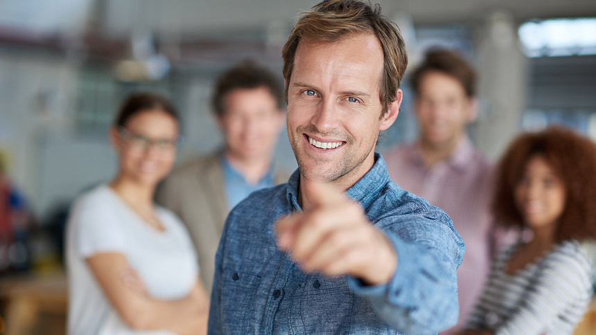 лидер общества фото