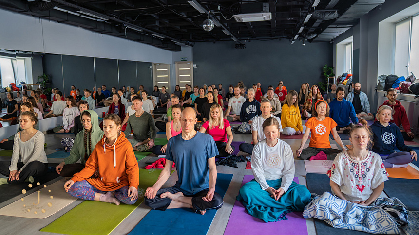 медитация в зале фото