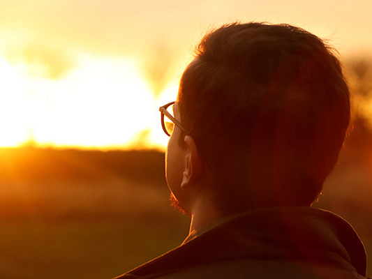 Солнце (Сурья) в 12-м доме: скрытый потенциал, как преодолеть трудности