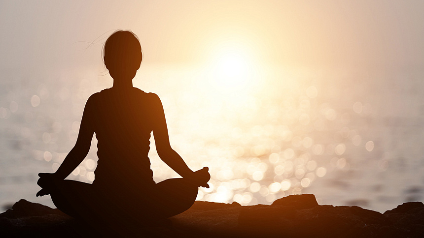 медитация и солнце фото