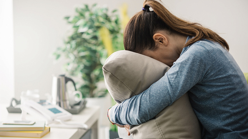 Девушка обиделась фото